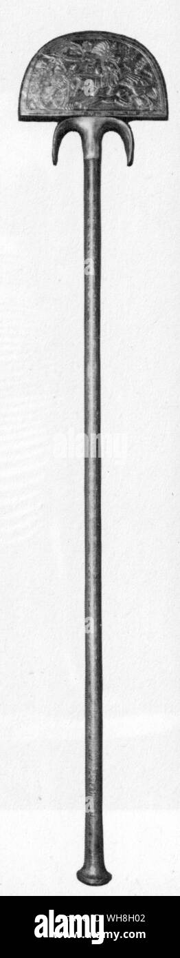 Plume autruche fan trouvé dans la tombe de Toutankhamon. Les trésors de Toutankhamon, le catalogue de l'exposition par I E S Edwards, page 108. Banque D'Images