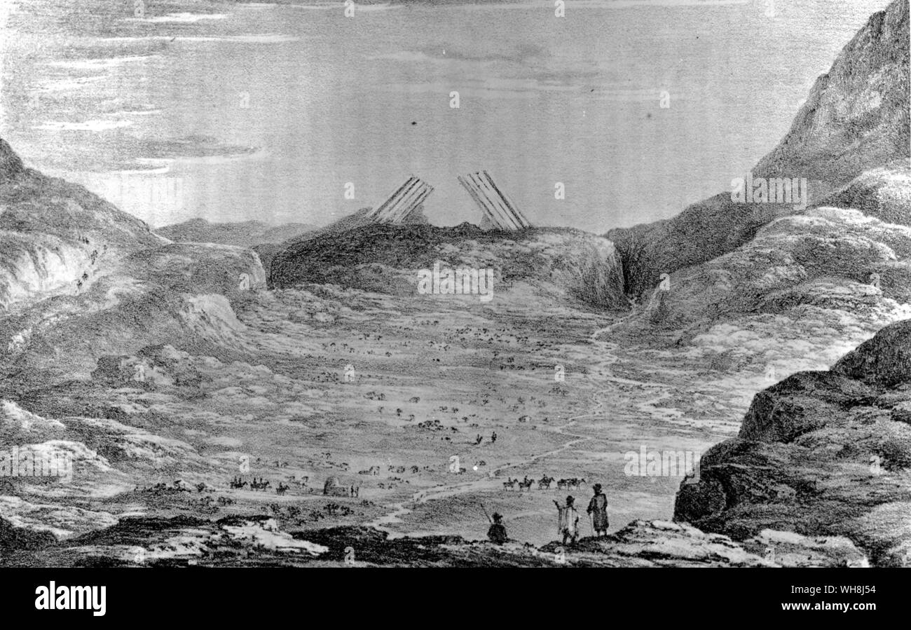 La gamme Uspallata, au nord de Mendoza, « quartier de la Cordillère principale par une longue plaine étroite ou bassin, comme ceux si souvent mentionné au Chili, mais plus élevé, est 6 000 pieds au-dessus de la mer ... il se compose de divers types de lave sous-marin, en alternance avec les grès volcanique et d'autres dépôts sédimentaires remarquables." Darwin et le Beagle par Alan Moorhead, page 176-7. Banque D'Images