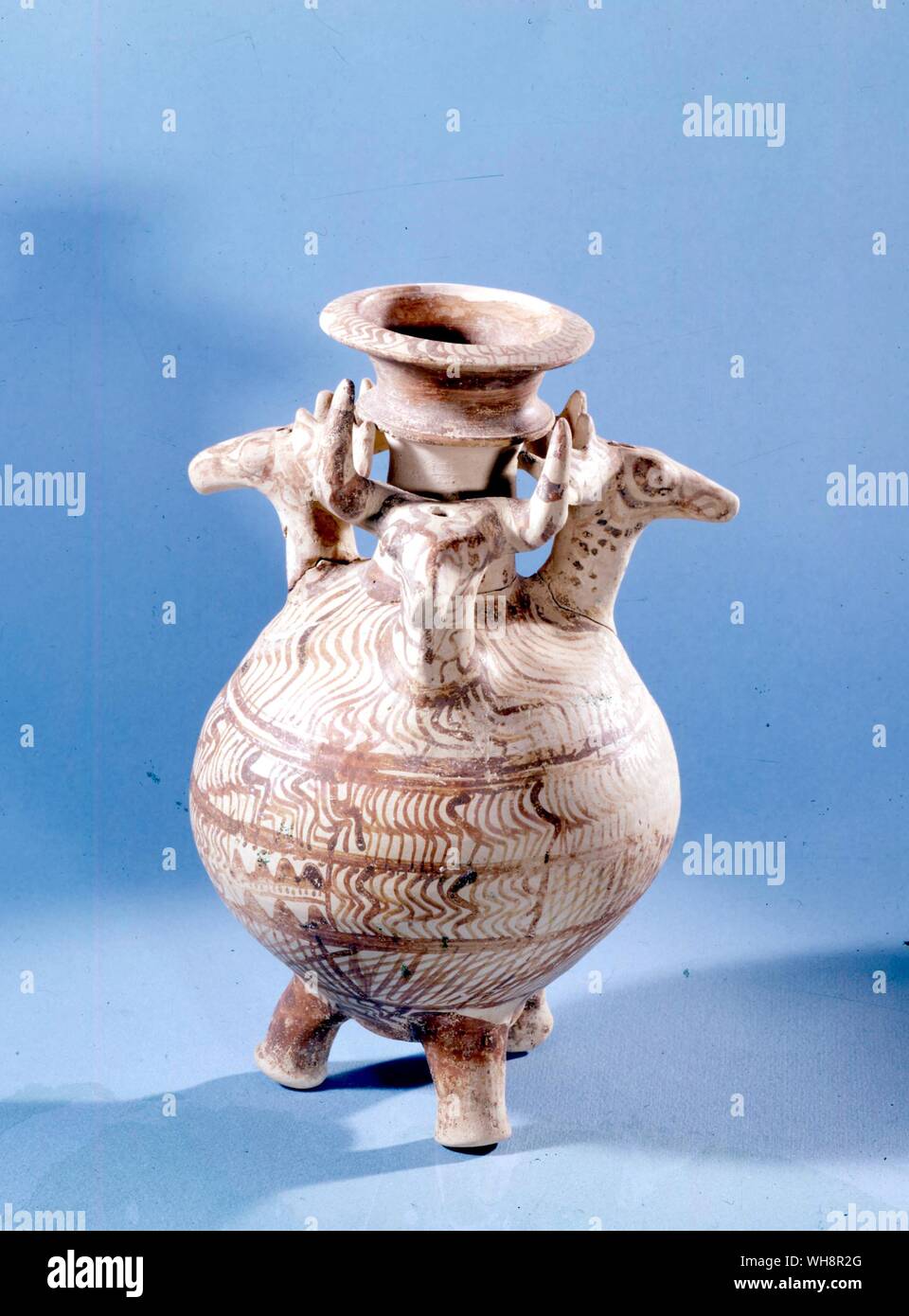 Bull et cerfs et sept places. À partir d'un navire rituel tombe enceinte à Volimidia, près de Pylos. Banque D'Images