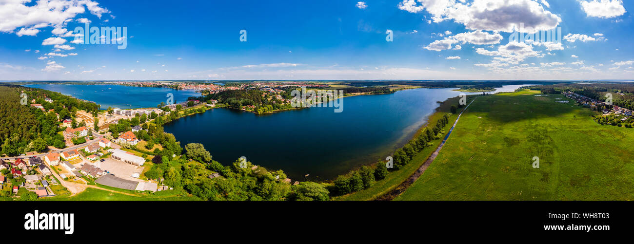 Germany Pomerani, Mecklenburg Lake District, Waren an der Müritz, vue aérienne avec Koelpinsse Feisnecksee Mueritz, et Banque D'Images
