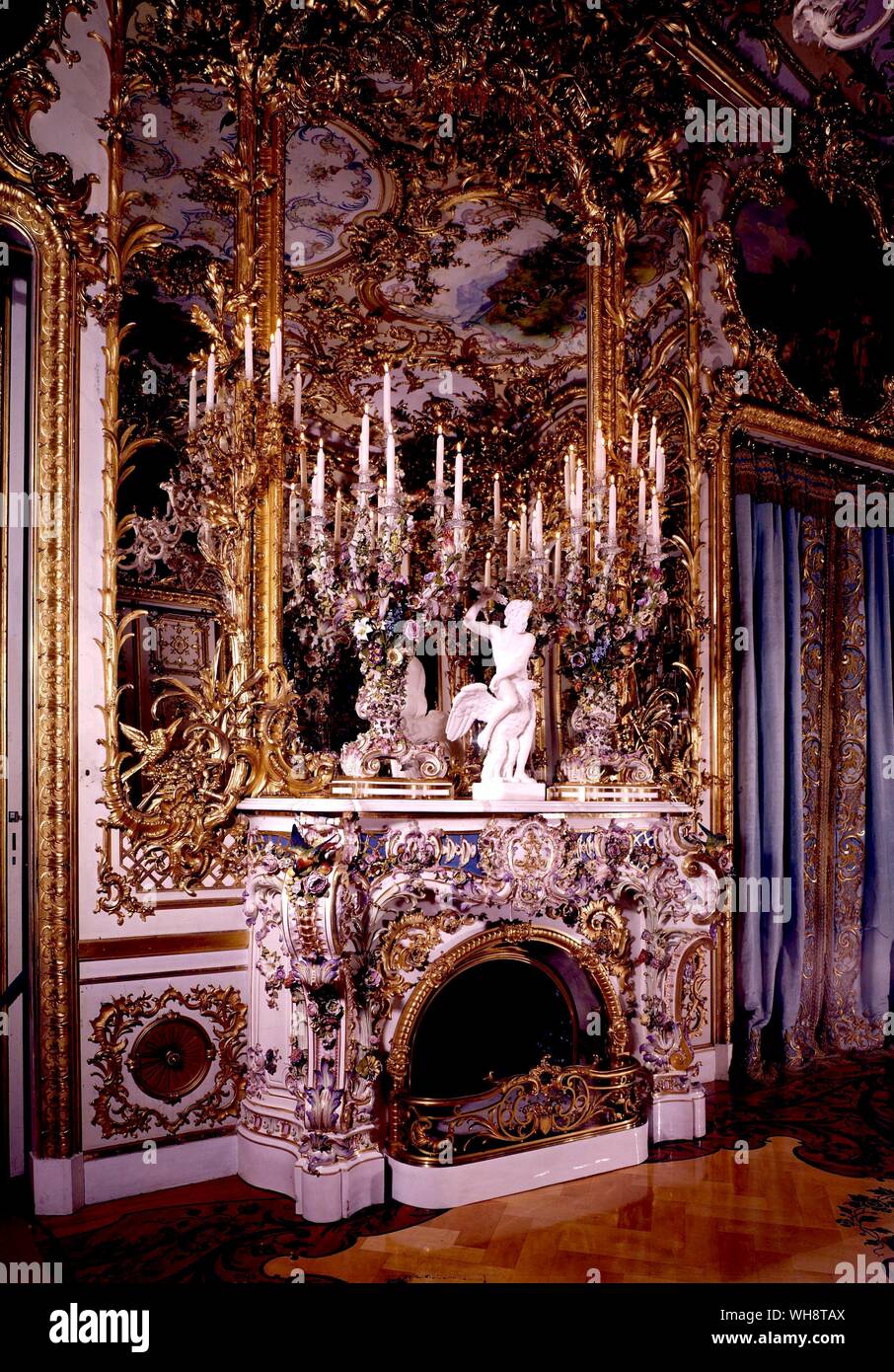 La cheminée et des candélabres en porcelaine de Meissen le miroir prix Herrenchiemsee Banque D'Images