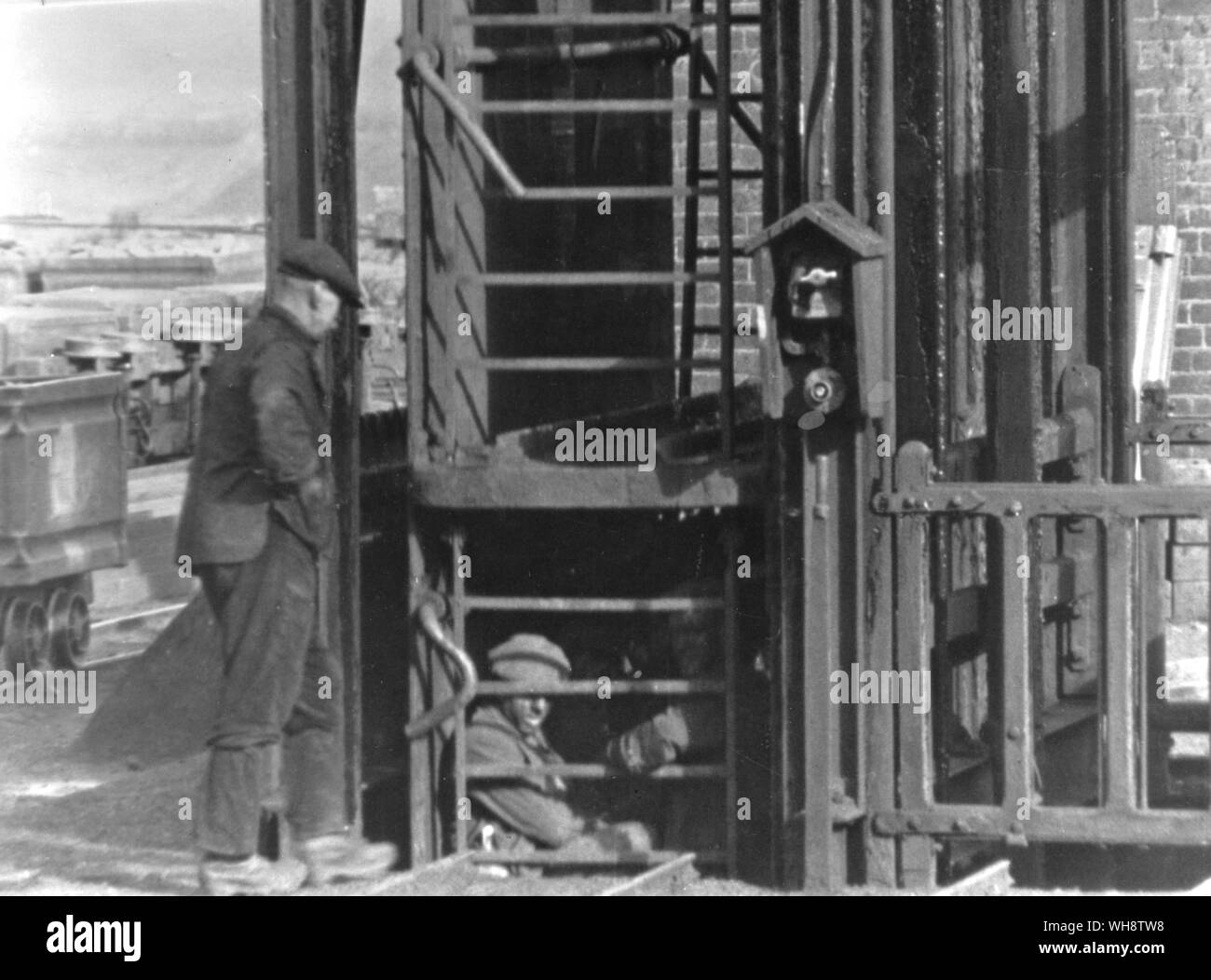 Un poème d'Auden accompagné cette séquence du film Charbon 1935 Banque D'Images