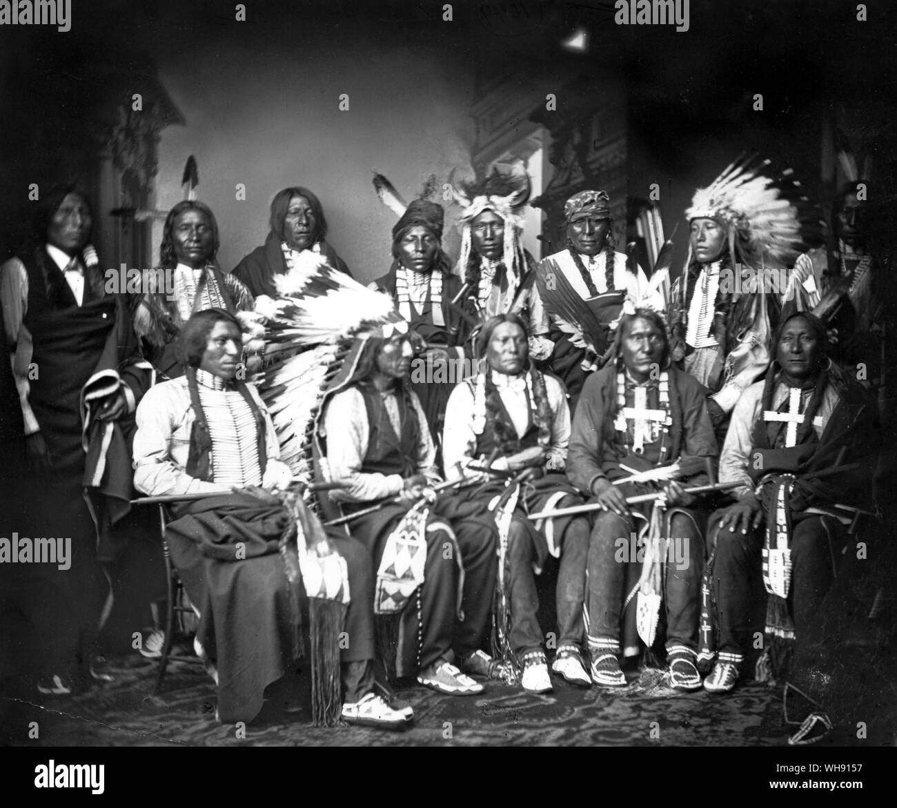 Les chefs indiens, y compris Red Cloud, subirait des émigrants temporaires mais pas d'une force militaire permanente sur leurs terres. Banque D'Images