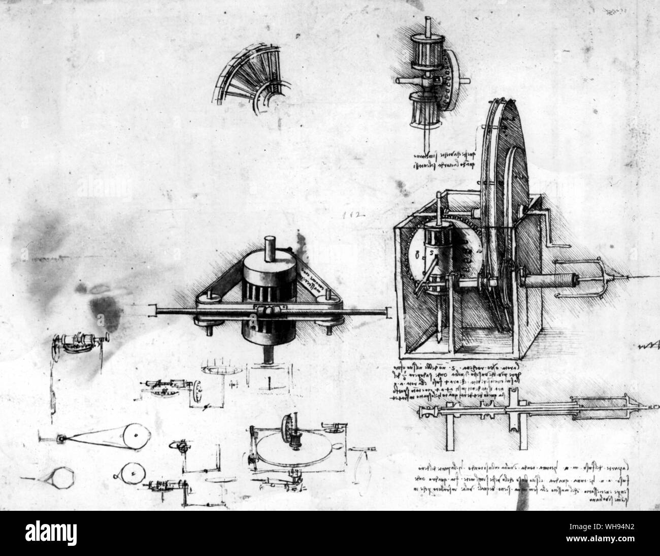 Une broche circulaire dans le centre-avant-plan de dessin de Léonard de Vinci Banque D'Images