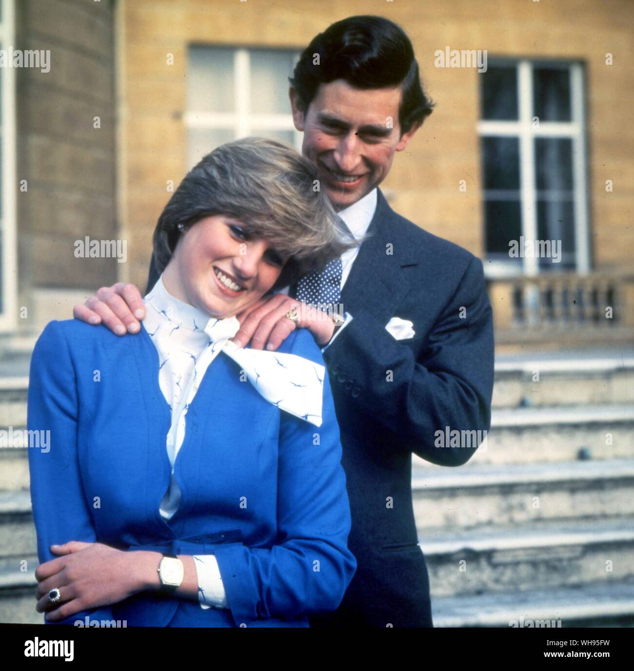 24 Février 1981 : le Prince Charles et Lady Diana Spencer sont engagés. Banque D'Images