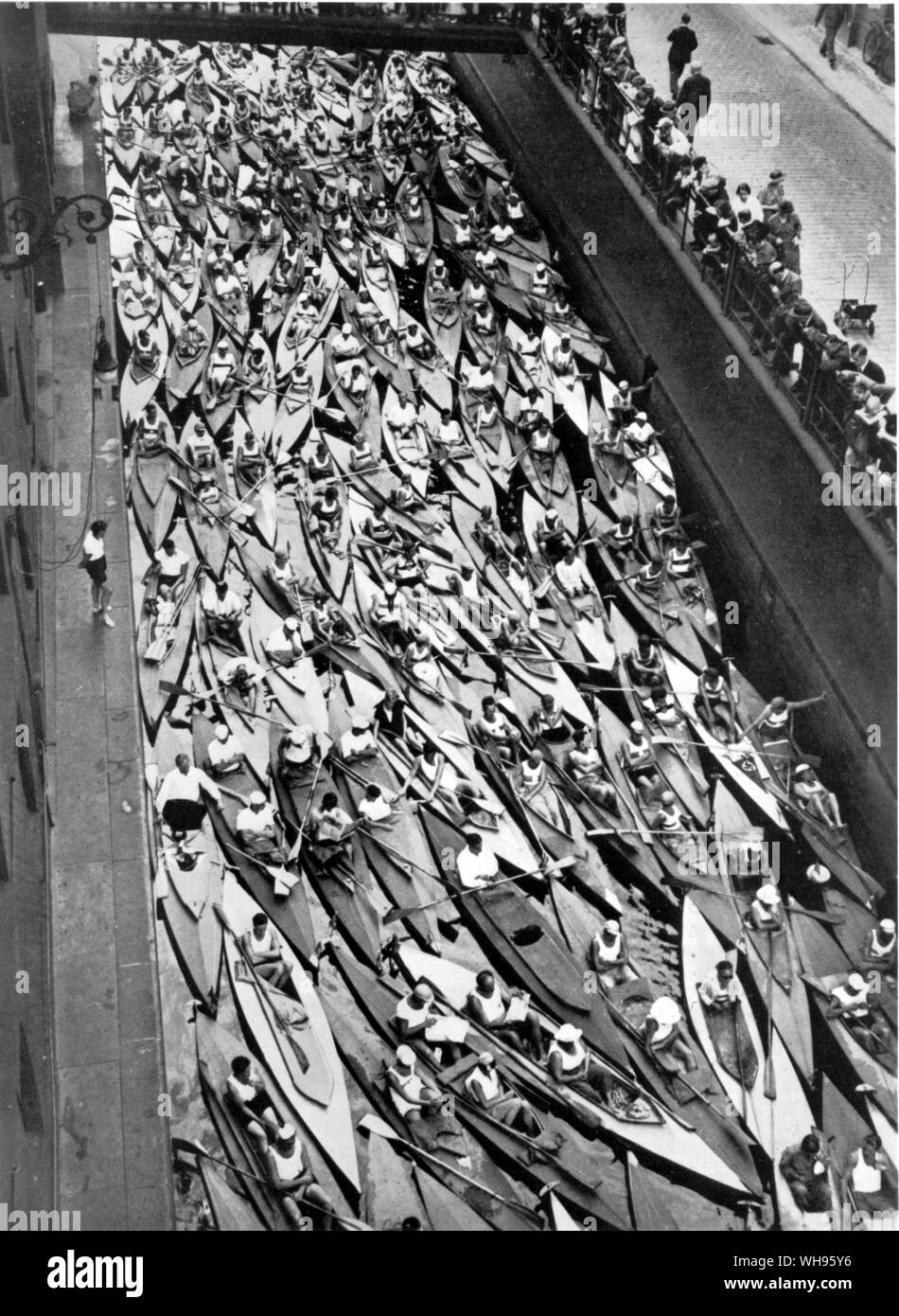 Rassemblement pour kayak aux Jeux Olympiques de Berlin 1936 pagayeurs Banque D'Images