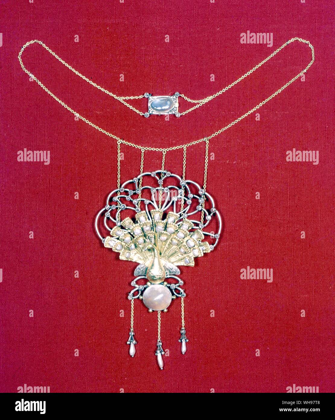 L'Art Nouveau pendentif en or argenté chaîne ensemble de perles et diamants 1902 sparks Banque D'Images