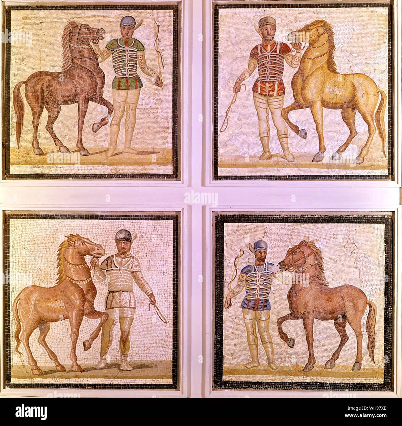 Mosaïque romaine . La course de chars romains couleurs posent à cheval Banque D'Images