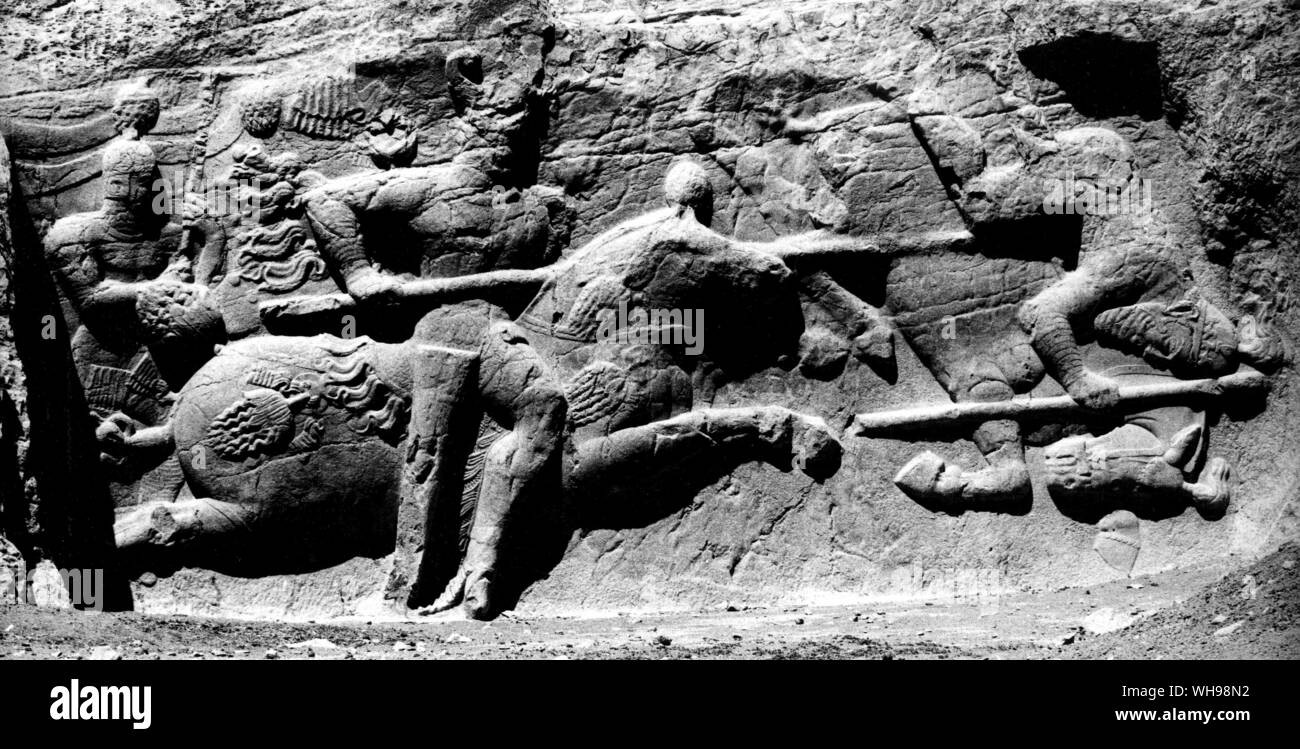 La guerre de l'Est et l'Iran. Persepolis. Soulagement des guerriers non identifiés. Banque D'Images