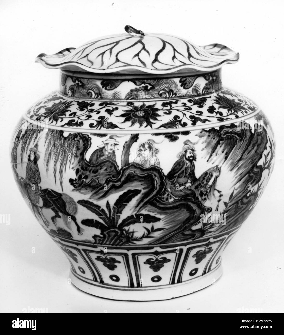 Xive siècle Chinese vase bleu et blanc montrant l'appareil pour dire distance utilisée - par Simone Martini Banque D'Images