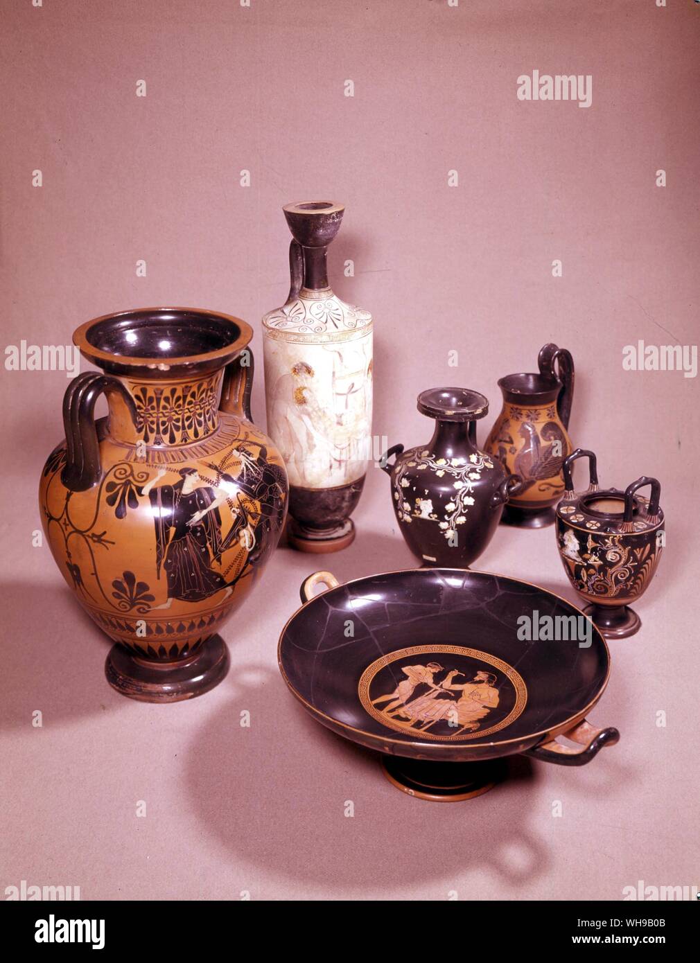 Bol et vases grecs 6e - 3e av. Banque D'Images