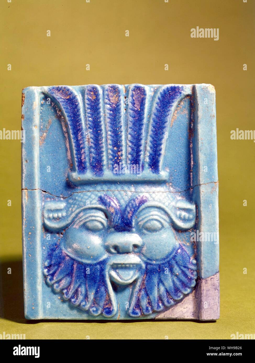 Céramique bleu romain la tête de Dieu 30 av. Banque D'Images