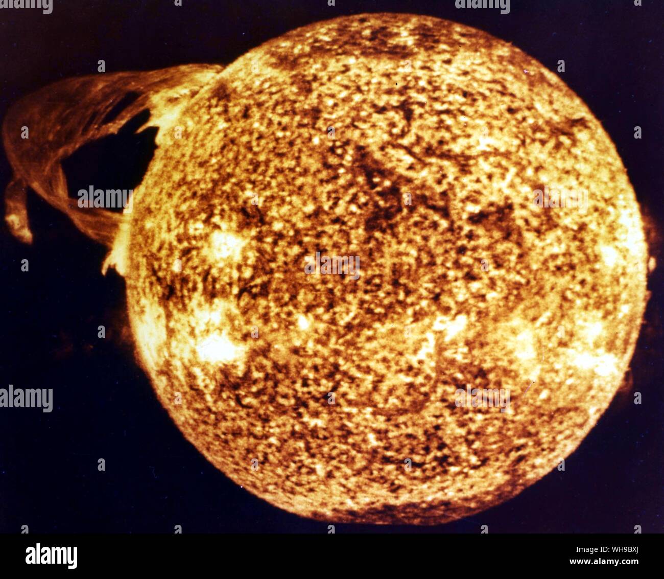 Space/soleil. Éruption solaire spectaculaire. Banque D'Images