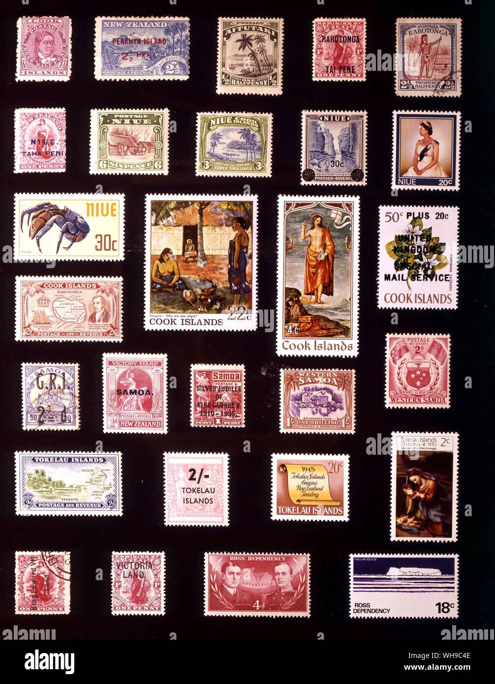 L'AUSTRALIE ET POLYNÉSIE FRANÇAISE - Nouvelle-zélande : Dépendances (de gauche à droite) 1. Les Îles Cook, 1,5 pence, 1893, 2. L'île de Penrhyn, 2,5 pence, 1902, 3. Aitutaki, Halfpenny, 1920, 4. Rarotonga, 1 penny, 1919, 5. Rarotonga, 2,5 pence, 1927, 6. Niue, 1 penny, 1902, 7. À Niue, à 6 pence, 1920, 8. Niue, 3 shillings, 1932, 9. Niue, 30 cents, 10, 1967. Miue, 20 cents, 11, 1969. Niue, 30 cents, 12, 1970. Cook, Isalands 2 pence, 1949, 13. Les Îles Cook, 22 cents, 14, 1967. Les Îles Cook, 4 cents, 1970, 15. Les Îles Cook, 50  + 20 cents, 1971, 16. Samoa occidentales, 2,5 pence, 1914, 17. Western Samoa, 1 penny, 1920, 18. Banque D'Images