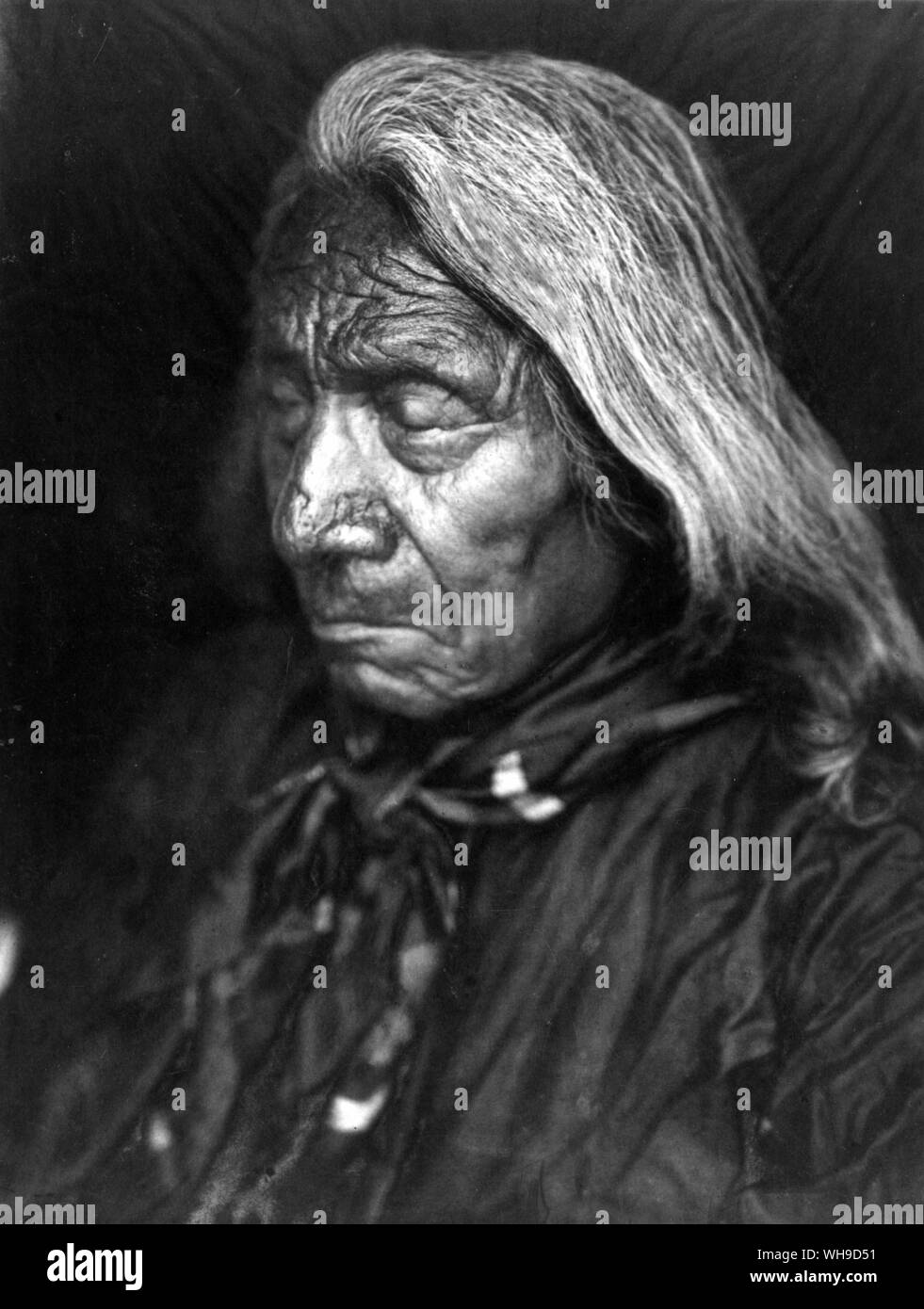 Red Cloud, Indien de l'Amérique du Nord par Edward S Curtis. Banque D'Images