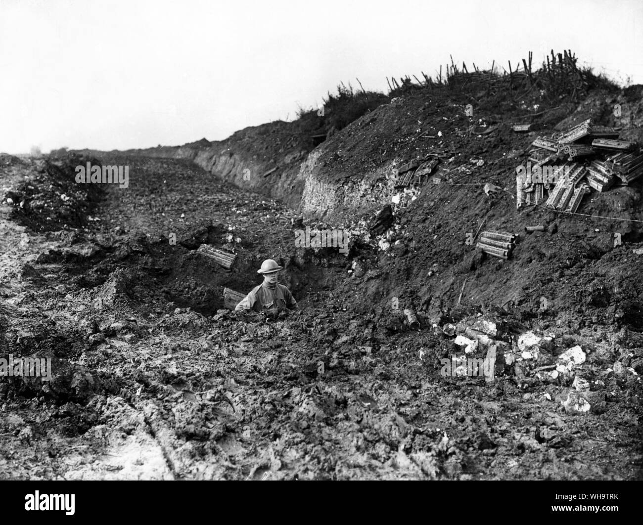 WW1/France : trou d'obus sur un chemin creux, près de Contalmaison, septembre 1916. Banque D'Images