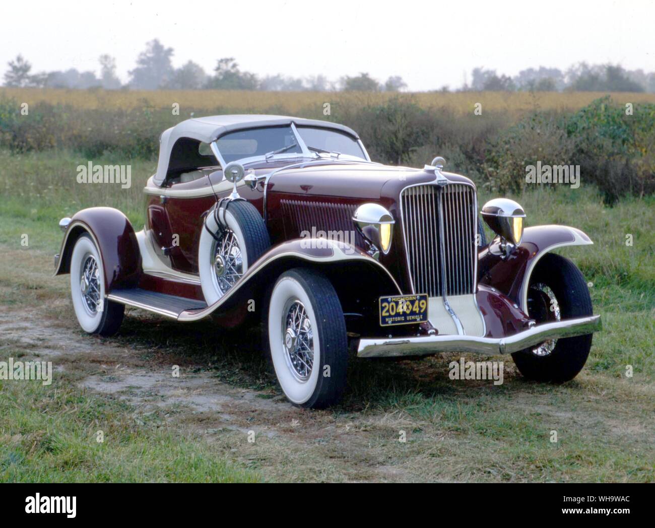 Boattail Speedster sur l'Auburn 8-89 1931-A équipée de lampes paraboliques woodlite Banque D'Images