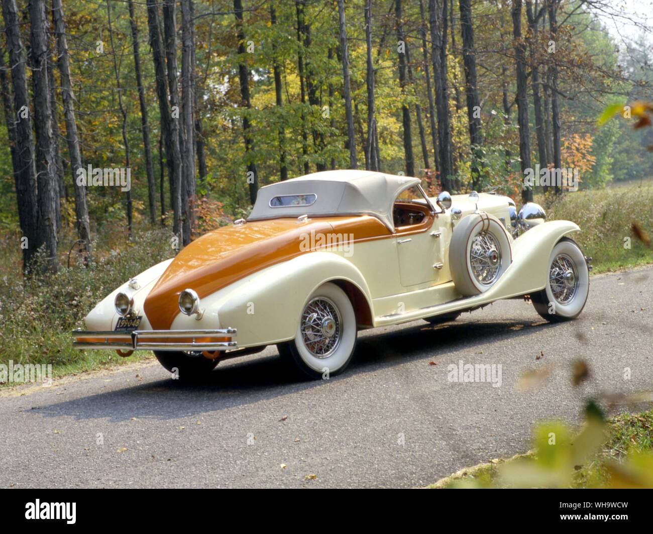 Cette 1933 Duesenberg SJ, avec un moteur soufflé 320bhp, porte carrosserie roadster Walton Banque D'Images