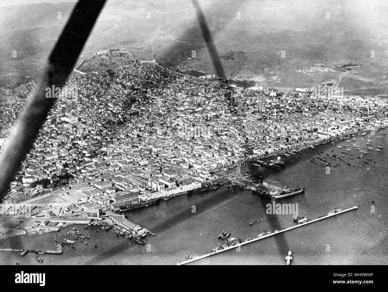 WW1/ Salonique, Grèce : 1er janvier 1917. Vue sur le port et sur le continent. Banque D'Images