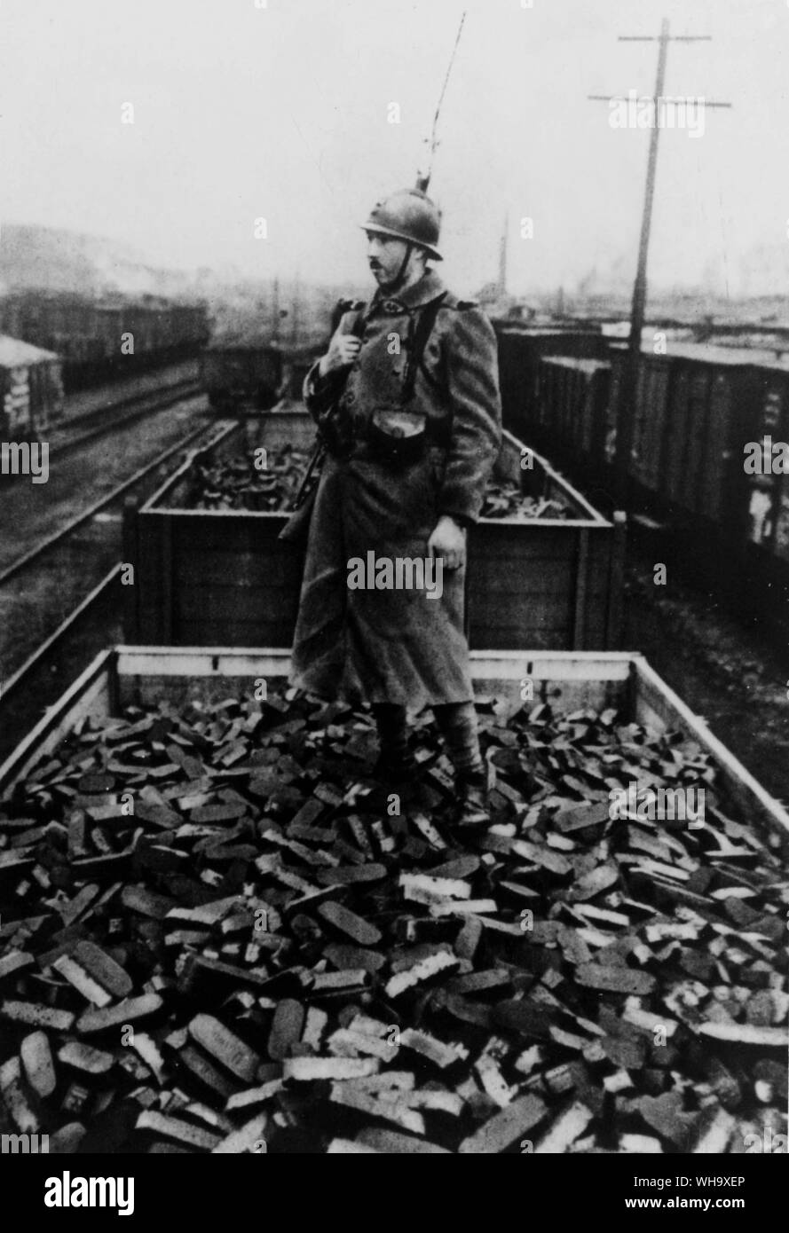 WW1 : Soldat sur un chariot sur rail. Banque D'Images