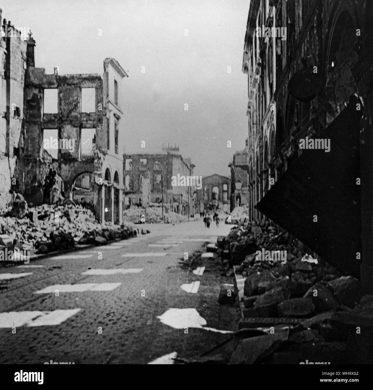 WW1 : ruines à Reims, Place Royale. Banque D'Images