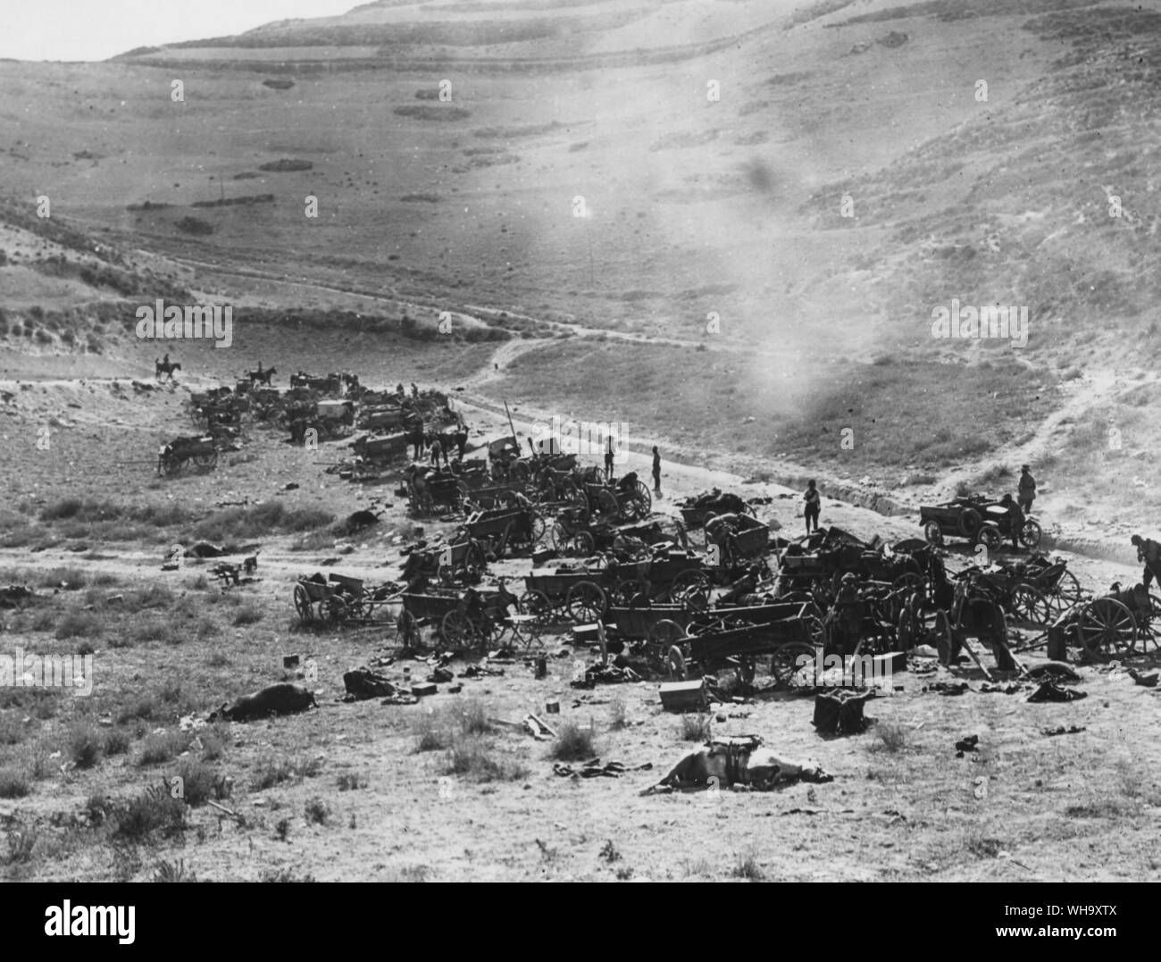 WW1 : transport turc détruits par des avions britanniques sur le Nablus-Beisan Road, 20 septembre 1918. Banque D'Images