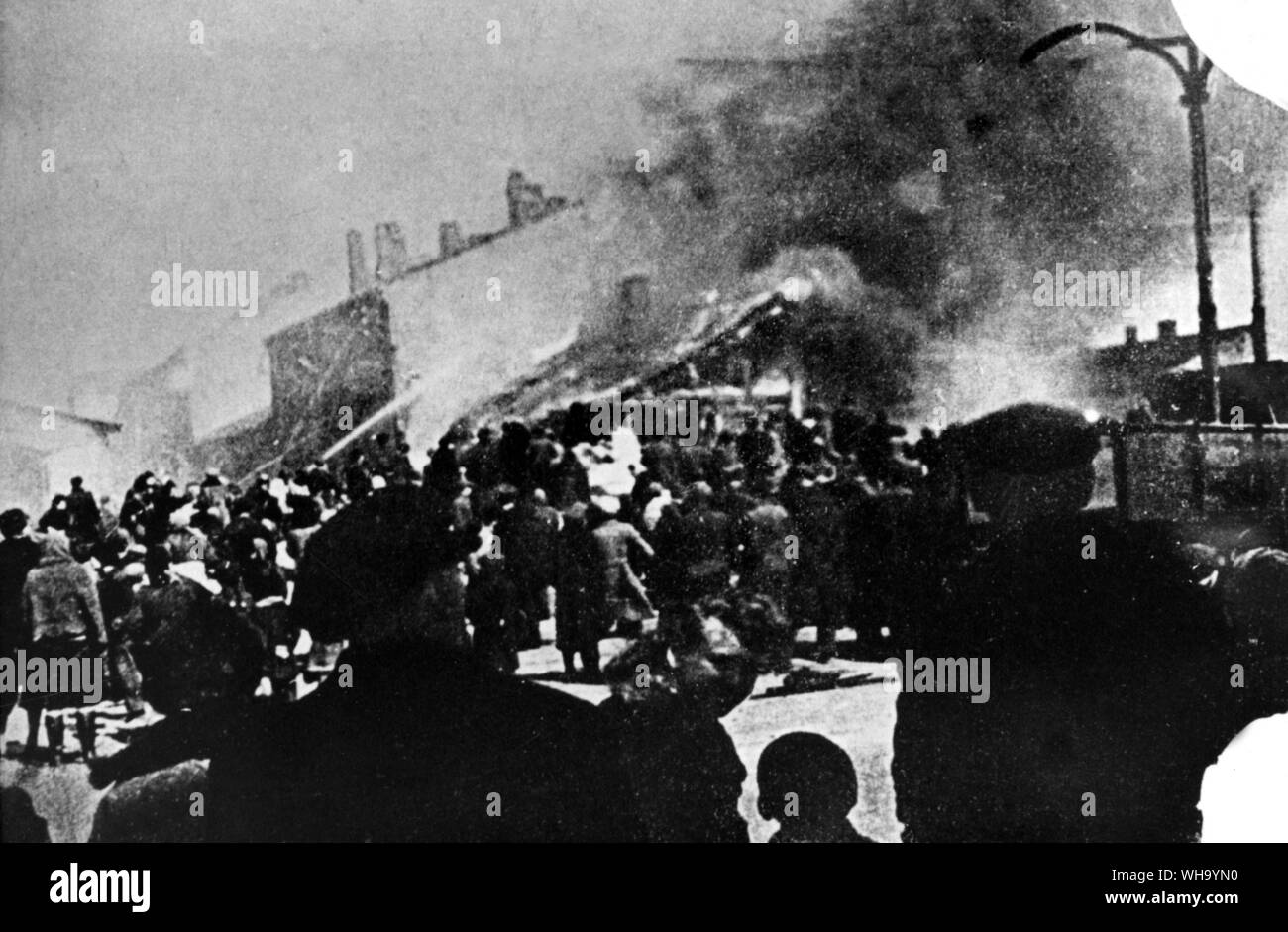 WW2 : Réglage des Allemands sur l'incendie d'ghetto partie aryenne. Banque D'Images
