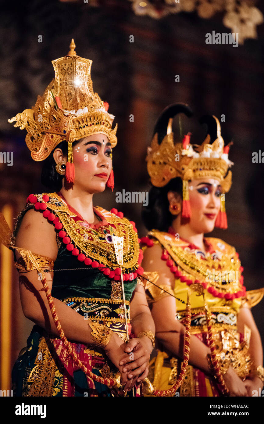 Spectacle de danse traditionnel de Bali, Ubud, Bali, Indonésie, Asie du  Sud, Asie Photo Stock - Alamy