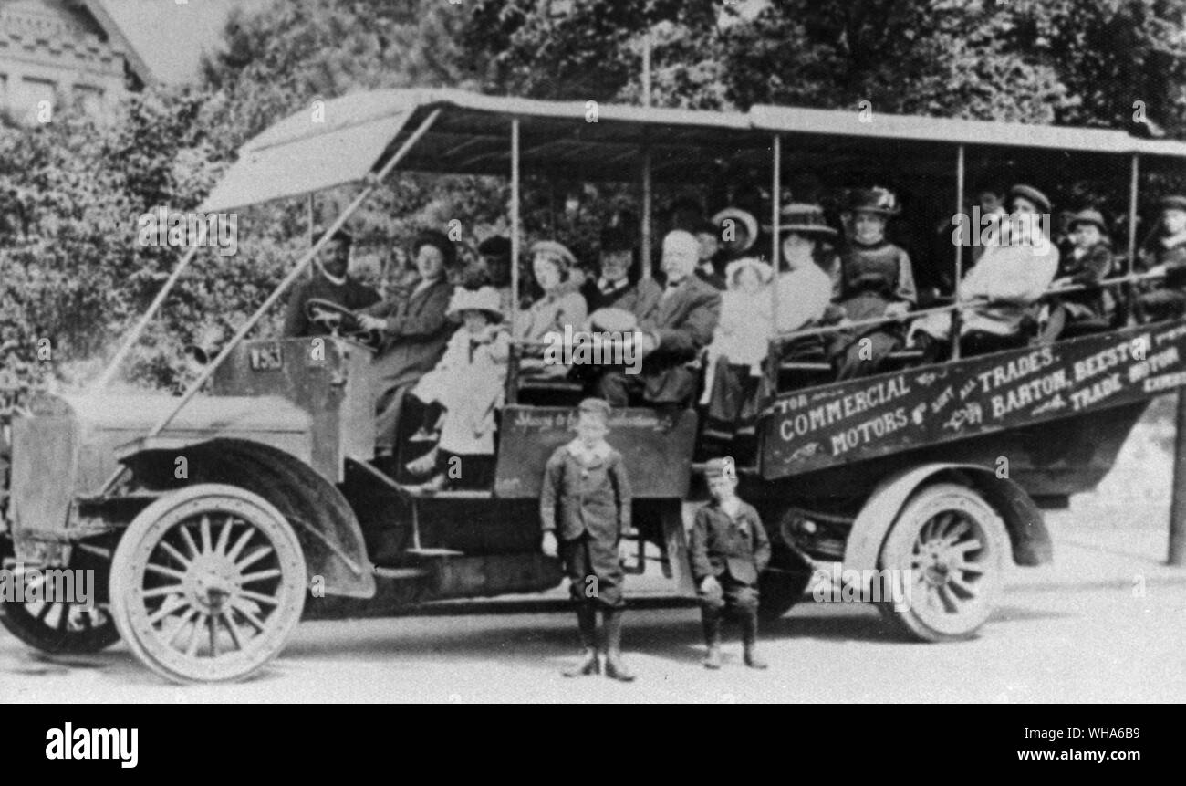 1er véhicule de service régulières prises à Long Eaton. 1908 Banque D'Images