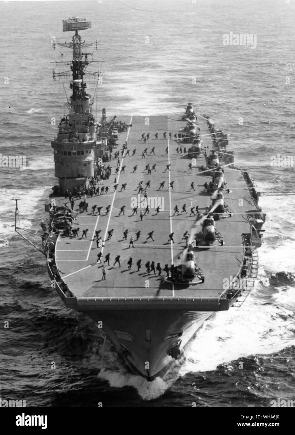 L'Albion sur des exercices avec Wessex MK5 de 848 hélicoptères Air RN 41 et de l'Escadron embarqué Commando Banque D'Images