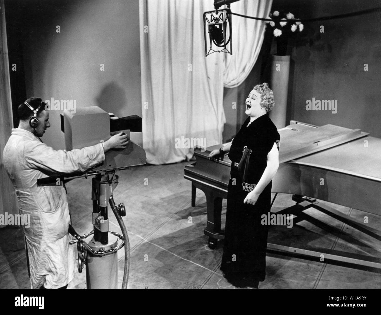Sophie Tucker dans 'Starlight'. Décembre 1936 Banque D'Images