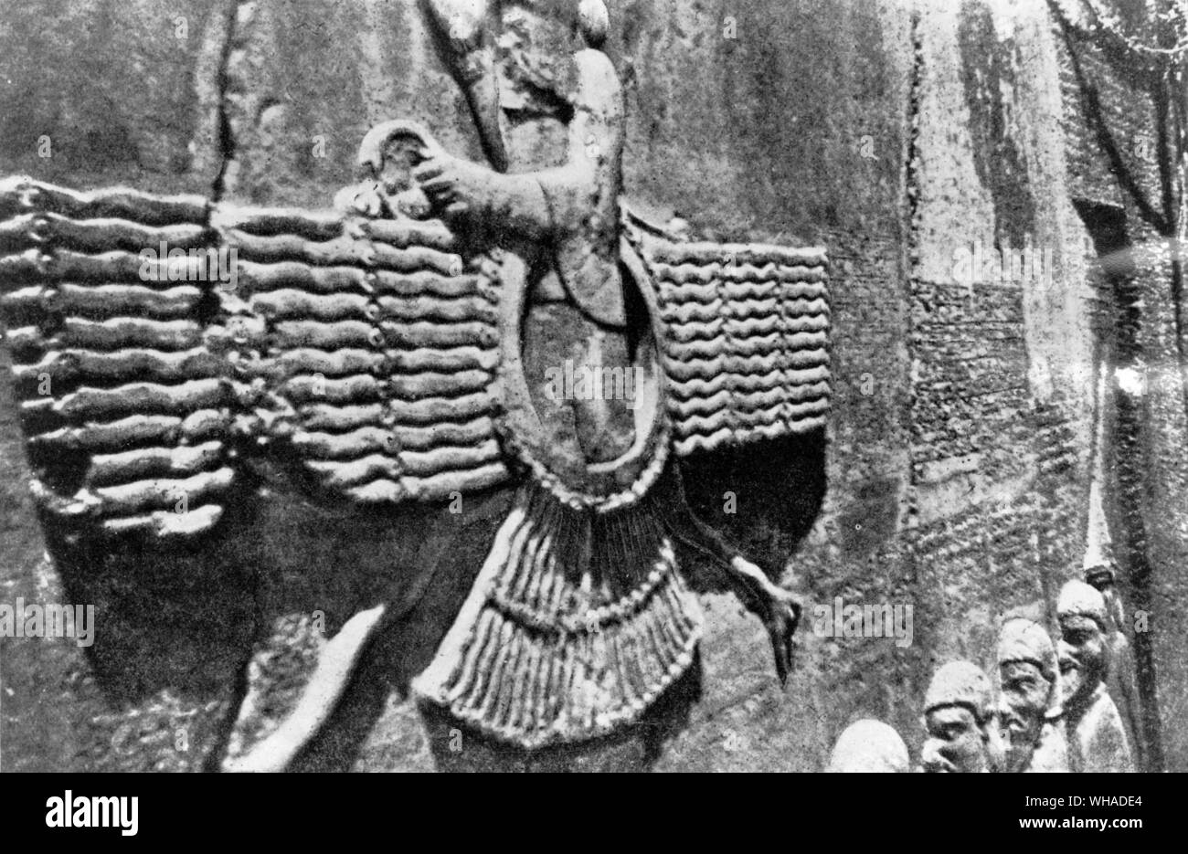 La figure du dieu Ahuna Mazdah du grand rocher soulagement de Darius I à Behistun. Banque D'Images