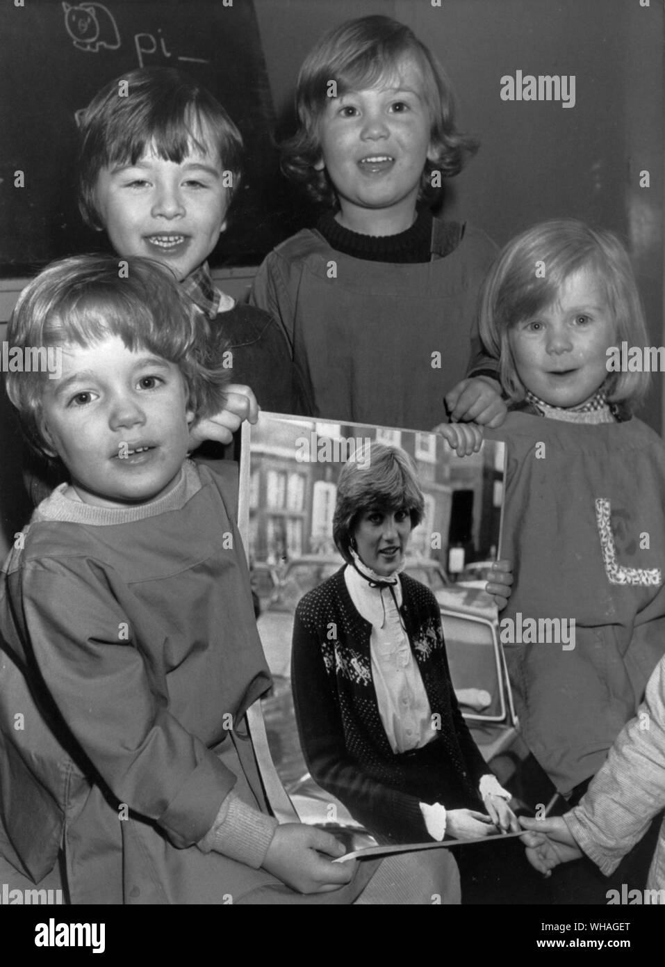 Les enfants à l'école maternelle où Lady Diana Spencer a travaillé. 24 février 1981 Banque D'Images
