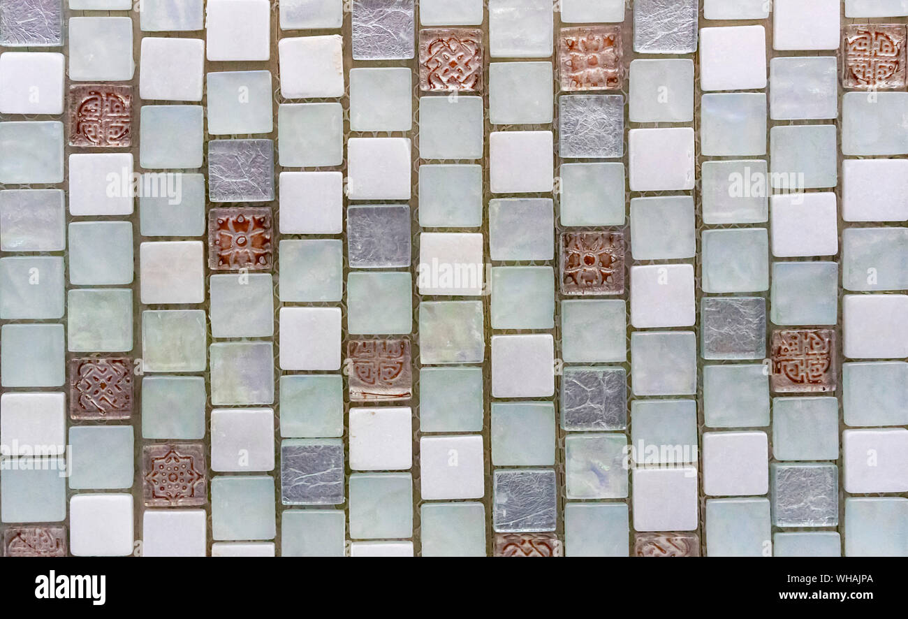 Mosaïque de carreaux de céramique. Background et texture tile mosaic. Mosaïque Mosaïque dans l'intérieur de la salle de bains ou cuisine. Banque D'Images