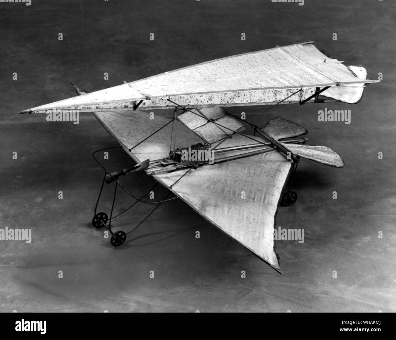 Un modèle original du chariot volant construit par Alberto Santos Dumont en 1899-1900 Banque D'Images
