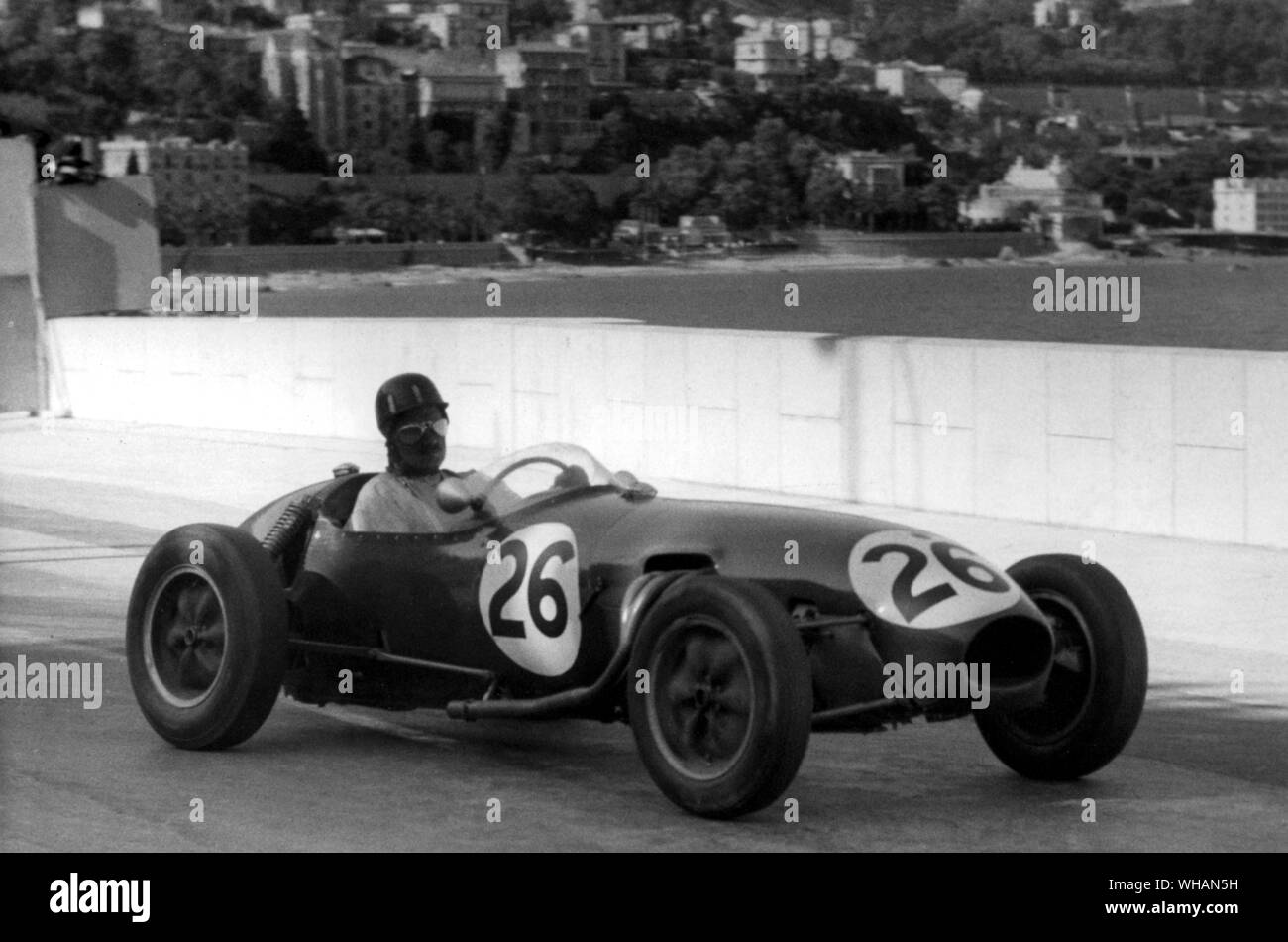 Graham Hill 23 mai 1958. . Graham Hill, coureur automobile britannique, a remporté le Grand Prix de Formule Un 1962 Championnat, 1968 ; gagné Indianapolis 500 1966 ; décédé à un écrasement d'_1929-1975 . . Banque D'Images