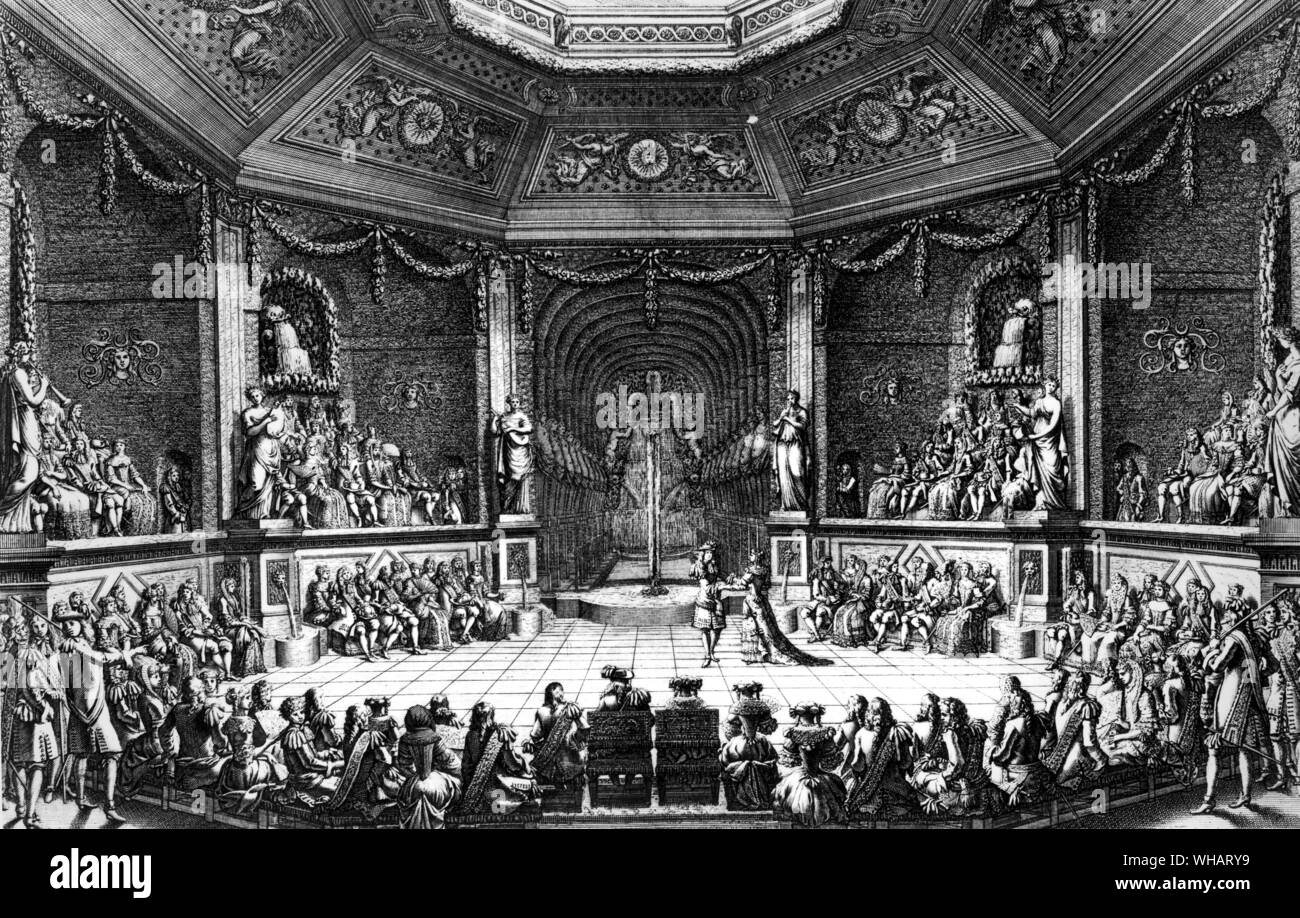 Parti à Versailles. Dans la salle de bal de 'le Petit Parc' Banque D'Images