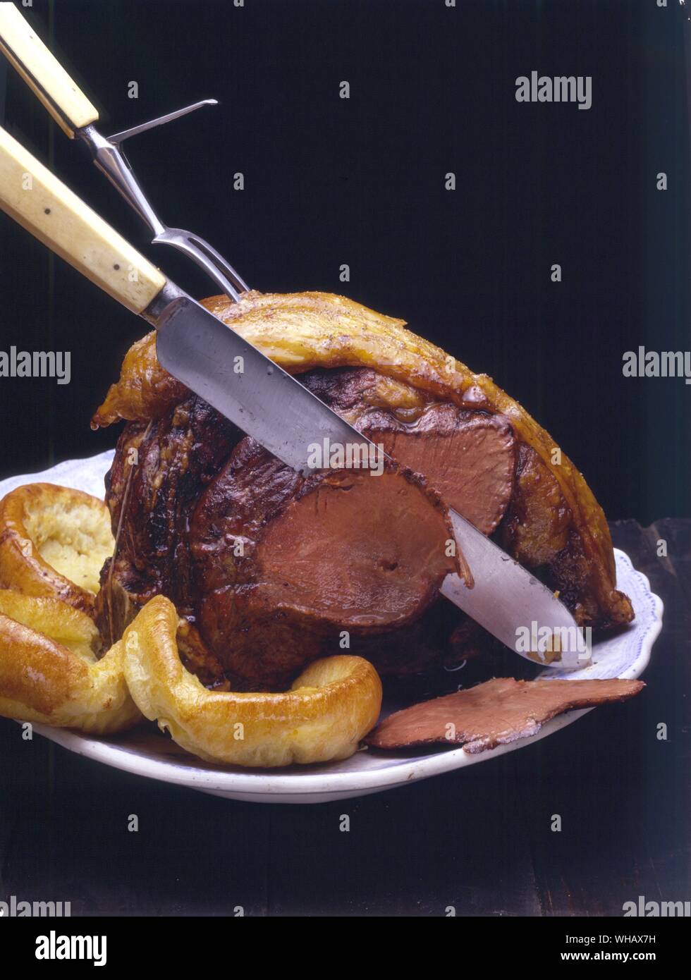 Rosbif aux Yorkshire pudding Banque D'Images