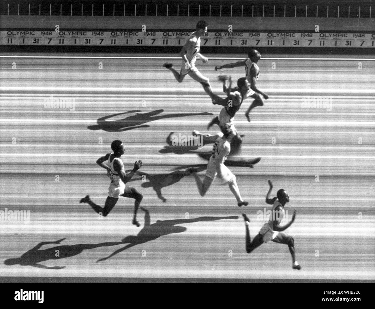 La photo finish pour la finale 100 mètres montre qu'Harrison Dillard (États-Unis) a gagné. Les Jeux olympiques, Londres, 1948. . . . . Banque D'Images