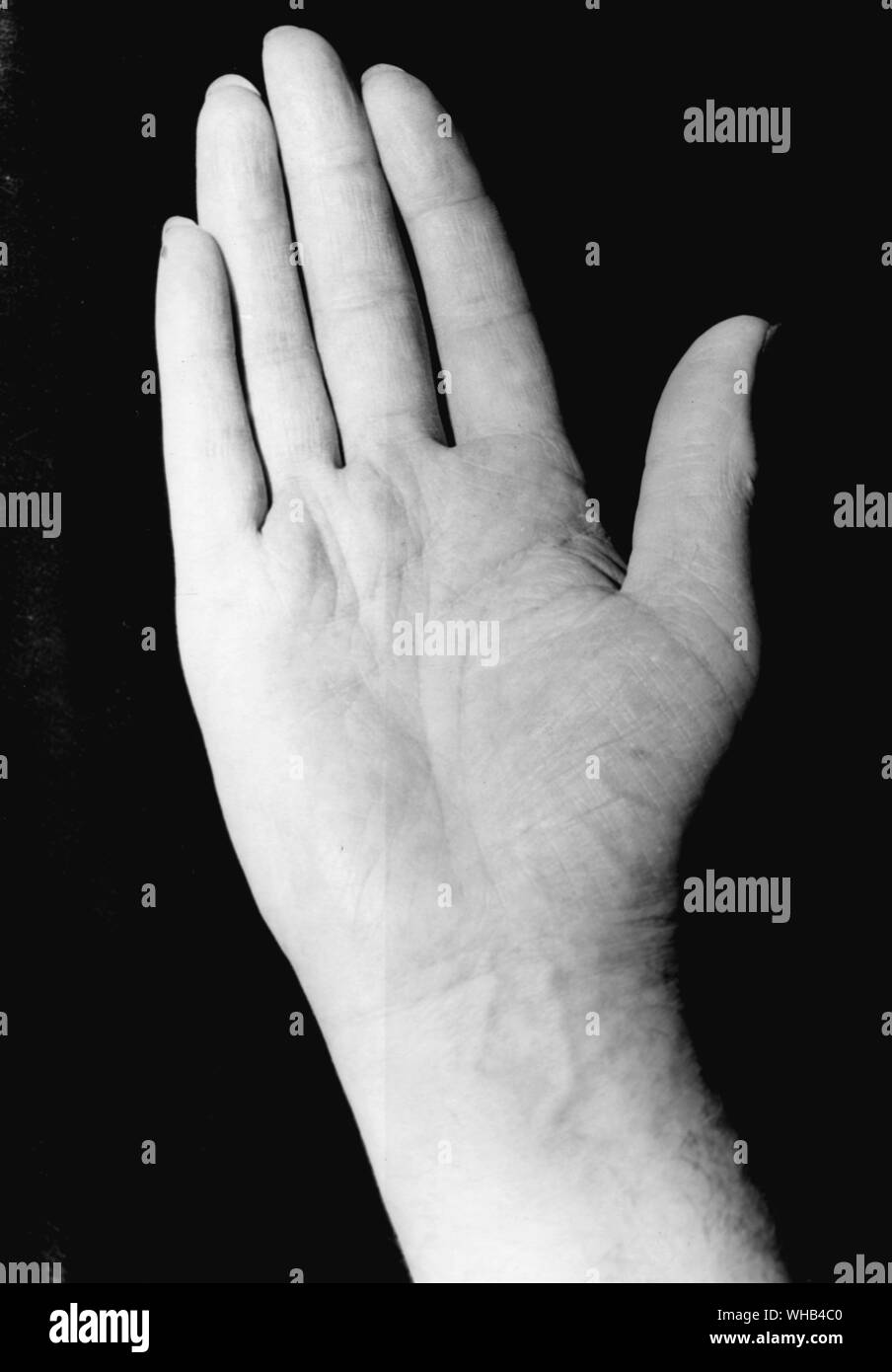 Dennis Wheatley's hand - date de naissance 8 Janvier 1897 @ 21h30. Banque D'Images