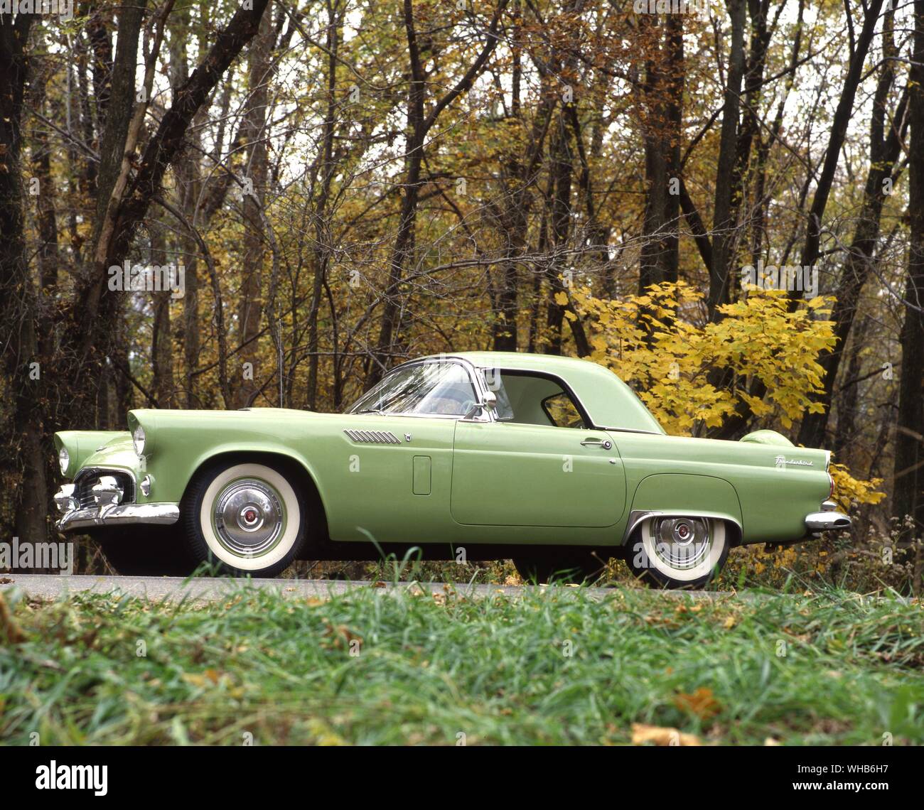 Transports Transport routier 1956. Ford Thunderbird Banque D'Images