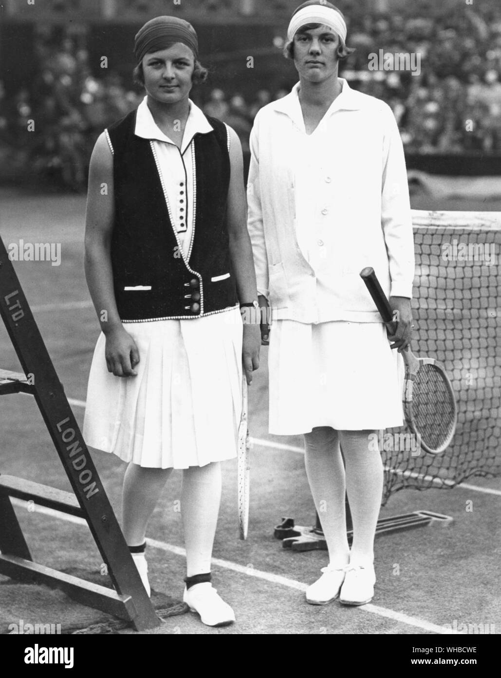 Nathalie et Mme Joan Fry de Grande-Bretagne - les joueurs de tennis 1937. Banque D'Images