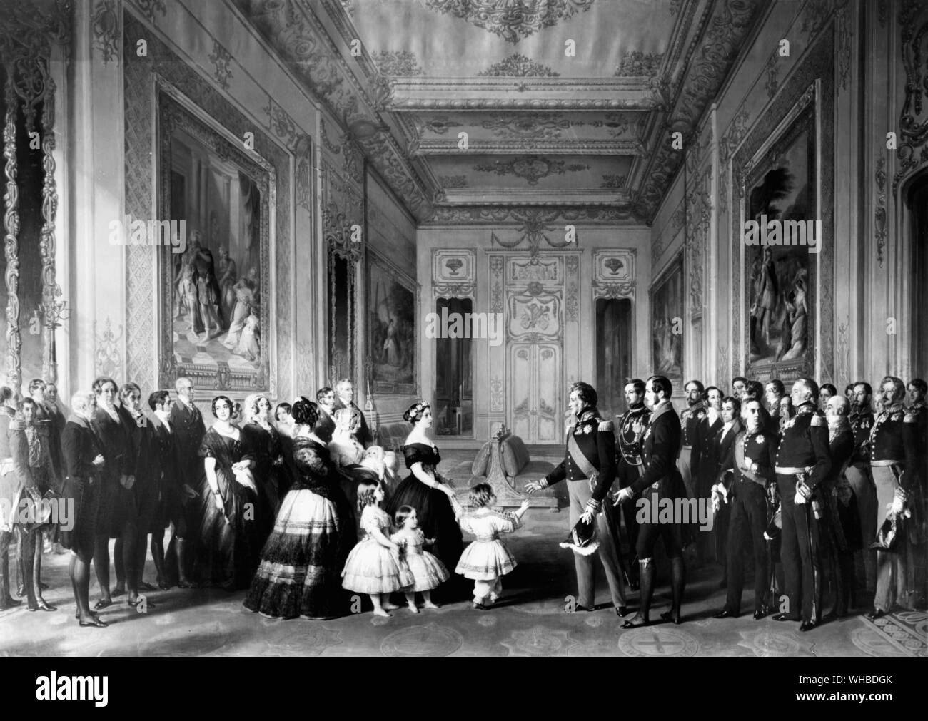 La reine Victoria présente ses enfants à Louis-Philippe I à LE TREPORT en septembre 1845.. Peinture de Franz Xaver Winterhalter (20 avril 1805 - 8 juillet 1873) était un peintre et lithographe, connu pour ses portraits d'image au milieu du xixe siècle. Son nom est associé à l'art du portrait de la cour.. Victoria (Alexandrina Victoria. 24 mai 1819 - 22 janvier 1901) a été la Reine du Royaume-Uni de Grande-Bretagne et d'Irlande du 20 juin 1837, et la première Impératrice de l'Inde du 1 mai 1876, jusqu'à sa mort le 22 janvier 1901. Son règne a duré 63 ans et sept Banque D'Images