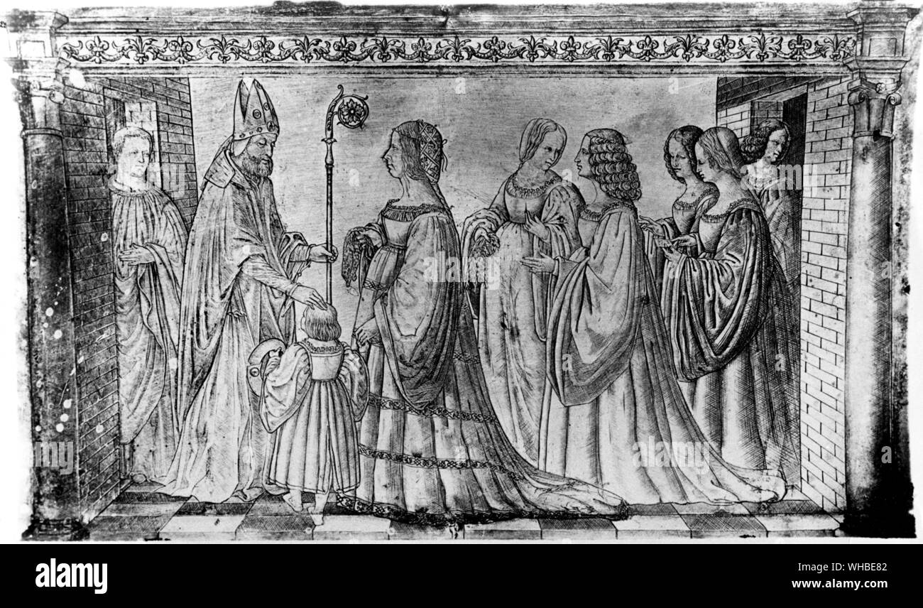 L'une des trois plaques d'argent d'un sarcophage de bronze à S. Giorgio Maggiore à Ferrara . Il contient des vestiges de S Maurelius (protectrice de Ferrare) . C'est le panneau central montrant Lucrèce Borgia avec ses dames d'honneur présente son fils Ercole à Saint Maurelius , protecteur de Ferrara Banque D'Images