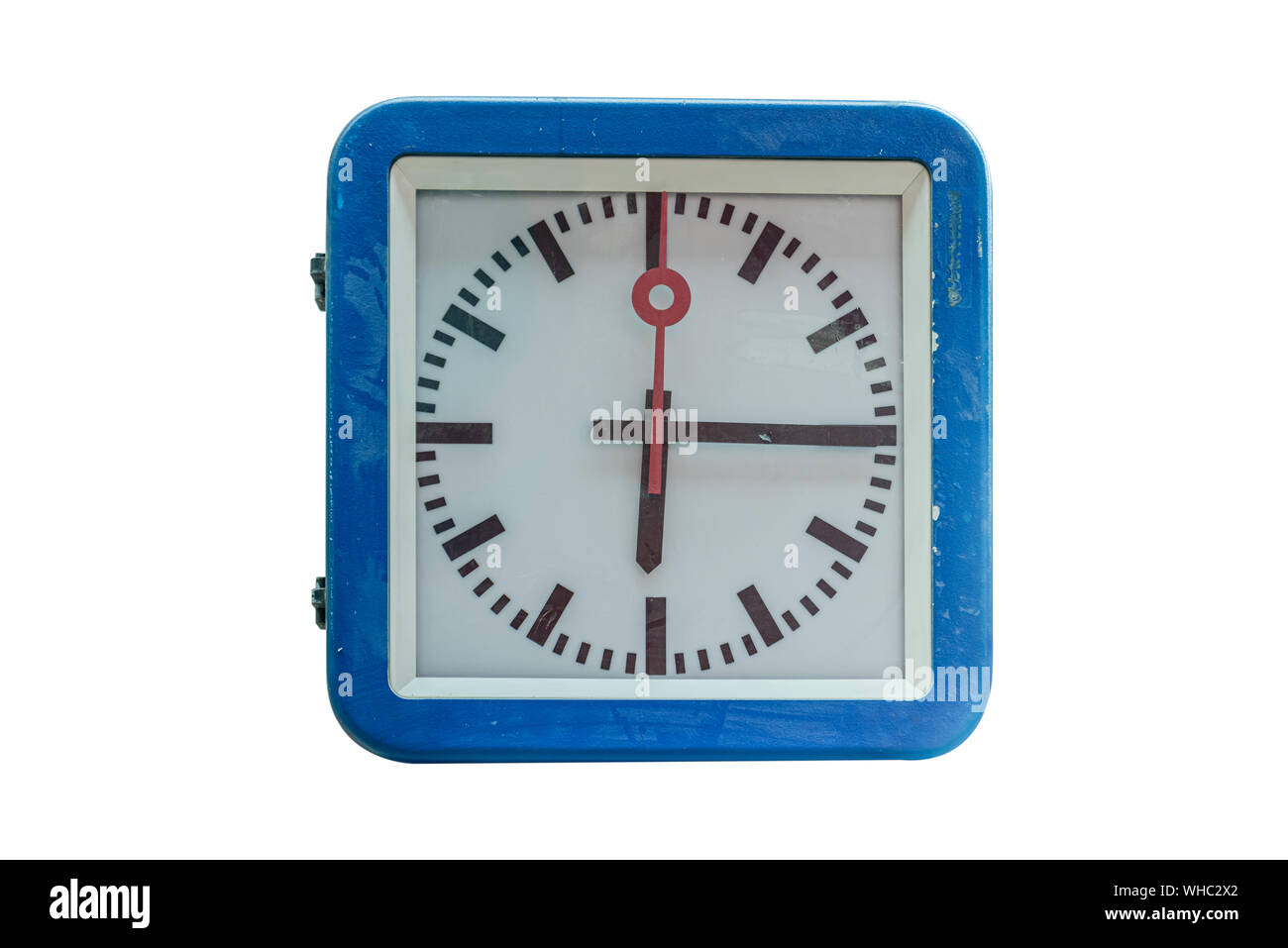 L'horloge de la gare bleue avec plaque blanche sur fond blanc frappé d'un pointeur rouge pointeurs Banque D'Images