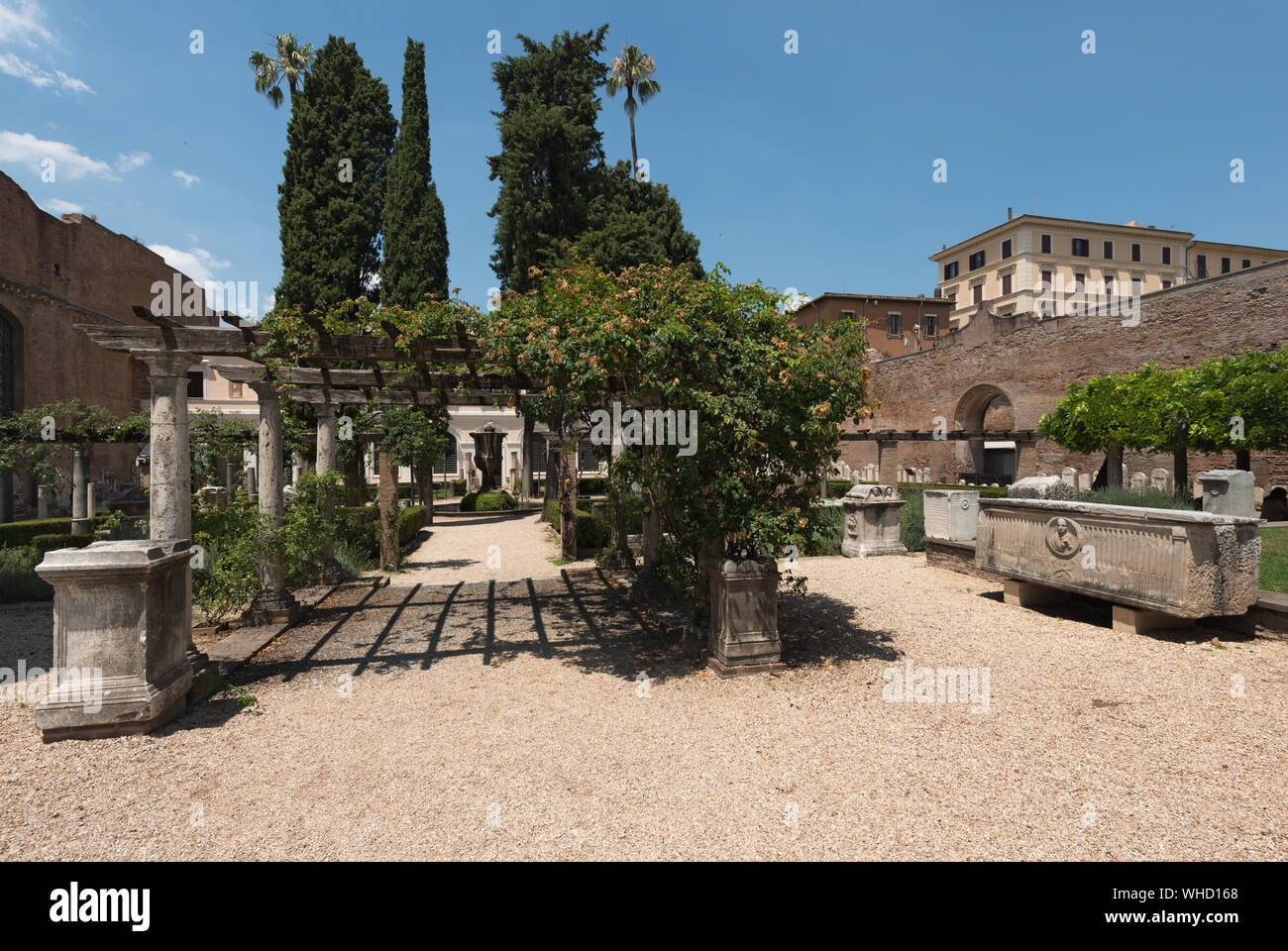 Jardin du Musée National de Rome et des bains de Dioclétien, Rome, Italie Banque D'Images
