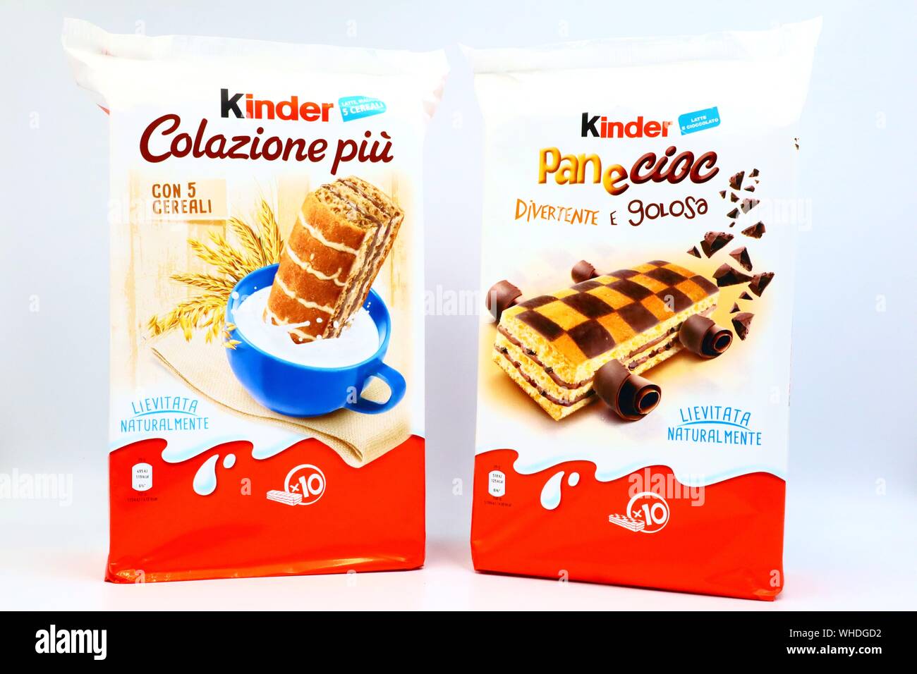 Gateau Eponge Kinder Kinder Est Une Marque De Produits Fabriques En Italie Par Ferrero Photo Stock Alamy