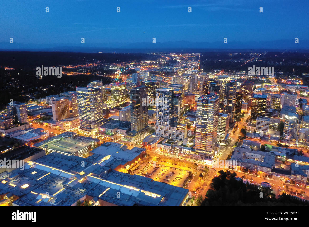 Drone abattu de la ville de Bellevue à partir de ci-dessus Photo Stock -  Alamy