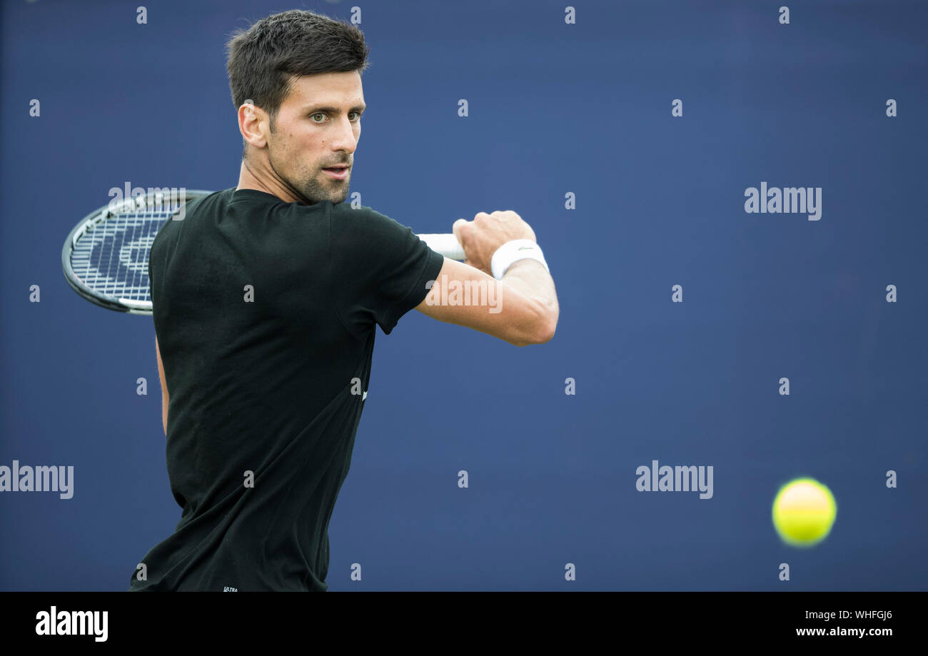 Novak Djokovic la Serbie de l'échauffement à Aegon 2017- International Eastbourne - Angleterre. Samedi, 24, juin. Crédit photo : Nick Walker/Sport Photo Li Banque D'Images