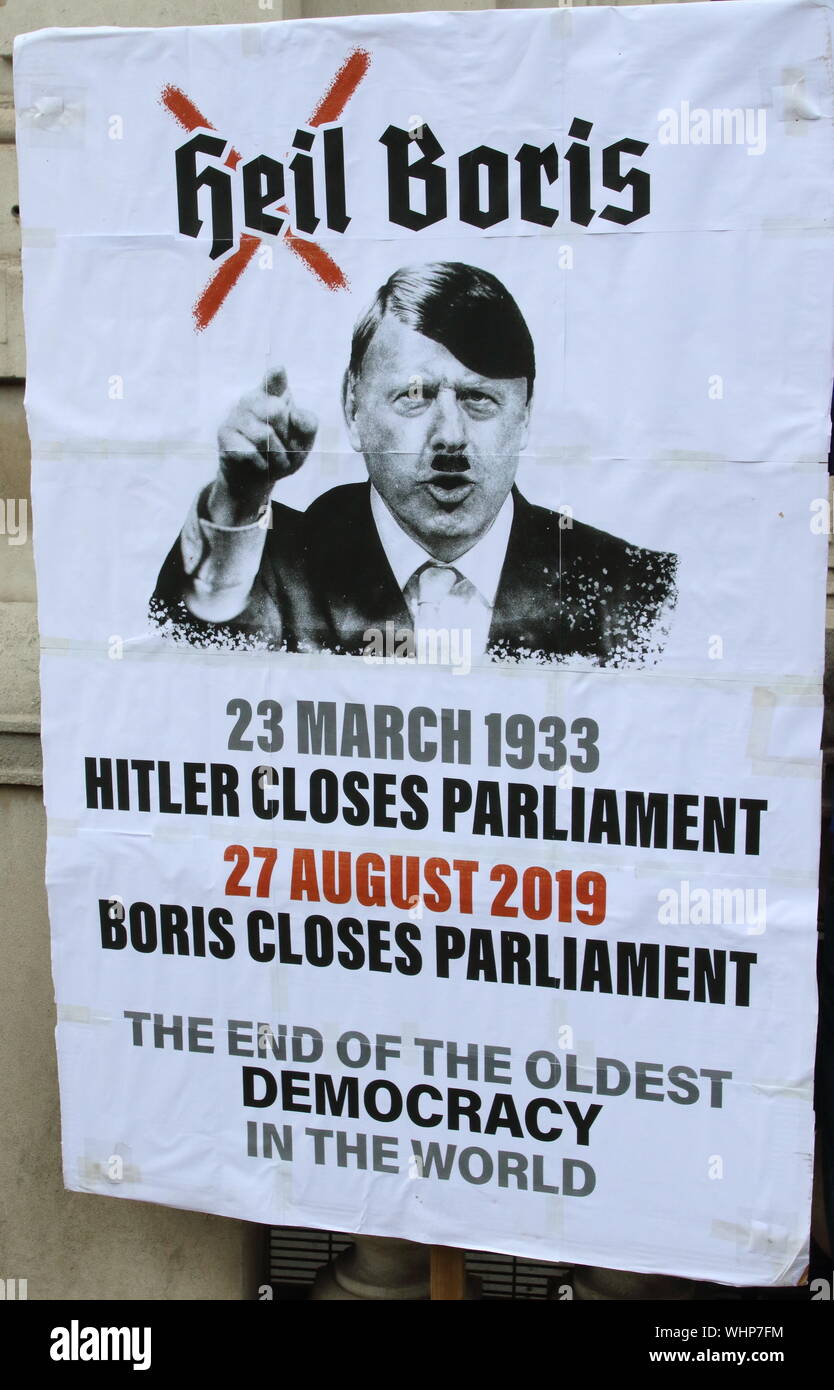 Londres, Royaume-Uni. 09Th Sep 2019. Une affiche sur un mur lors de l'arrêt Brexit, arrêter le coup d'État, la démocratie Pro manifestation devant le bureau du Cabinet. Credit : SOPA/Alamy Images Limited Live News Banque D'Images